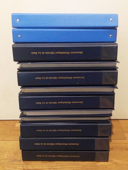 50 albums documents philatéliques (parfais...