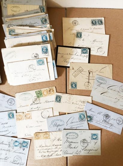 1 boite à chaussure avec plus de 335 lettres...