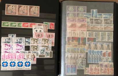 4 albums d'un petit stock de France 1920/1978...
