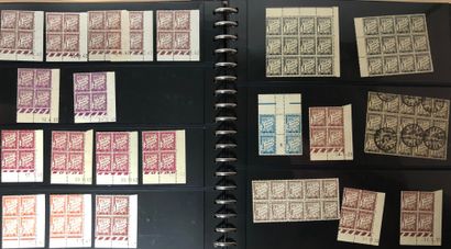 2 classeurs dont 1 Safe avec lettres de timbres...