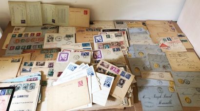1 boite a chaussure avec plus de 225 lettres...