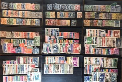 1 petit carton avec 30 plaquettes Hawid d'une...