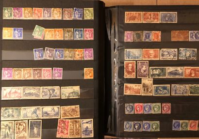 1 carton avec 3 gros albums anciens (42 pages,...
