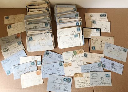 1 boite à chaussure avec plus de 335 lettres...