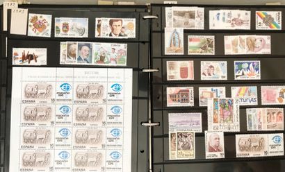 1 collection d'Espagne sous forme de mini...