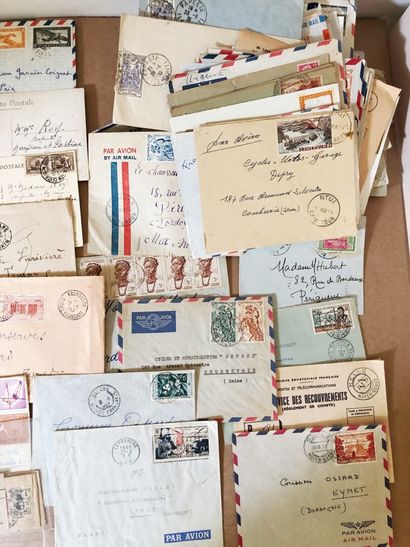 1 boite a chaussures avec plus de 400 lettres...