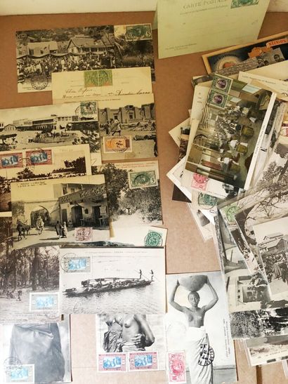 1 boite de 230 cartes postales début XXe...