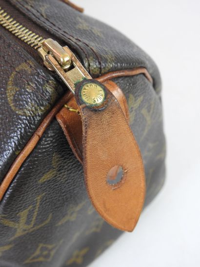 LOUIS VUITTON-PARIS: Speedy handbag in monogram...