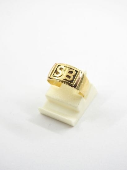 CHEVALLIERE in yellow gold 750 thousandths...