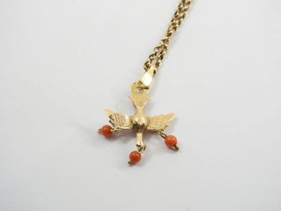 Chain and pendant in yellow gold decorated...