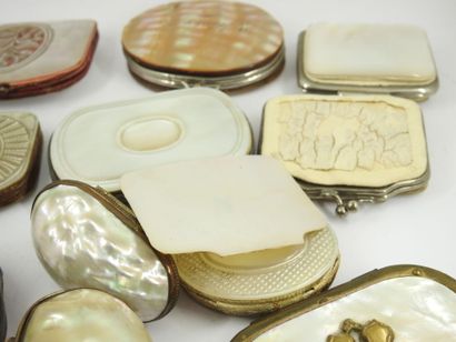 Fourteen mother-of-pearl coin holders or...