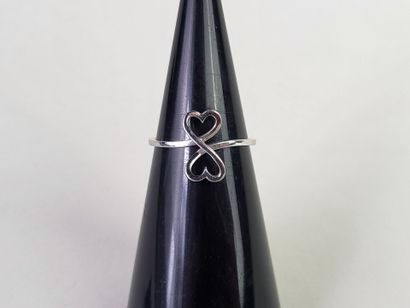 Ring in 18K (750°/°°) white gold with two...