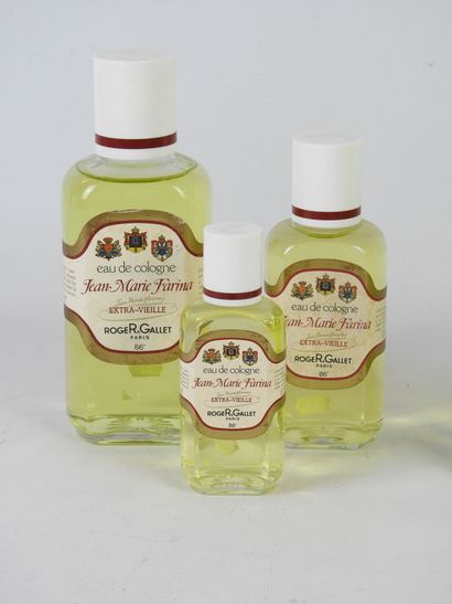 FOUR FAKE BOTTLES : Eau de Cologne Roger...