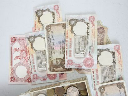 LOT of World Coins in bulk in a Belinda cigar...