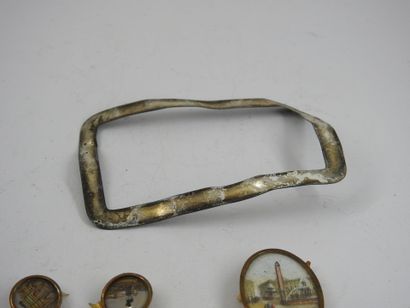 Box ornaments including 5 miniatures under...