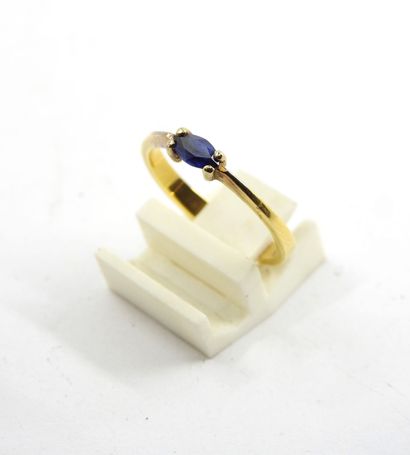 Yellow gold ring 750 thousandth, decorated...