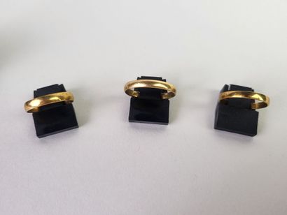 Lot of 3 wedding rings in 18K yellow gold...