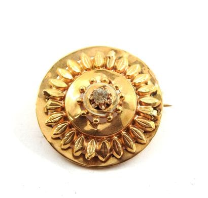 BROCHURE flower in yellow gold 750 thousandth...