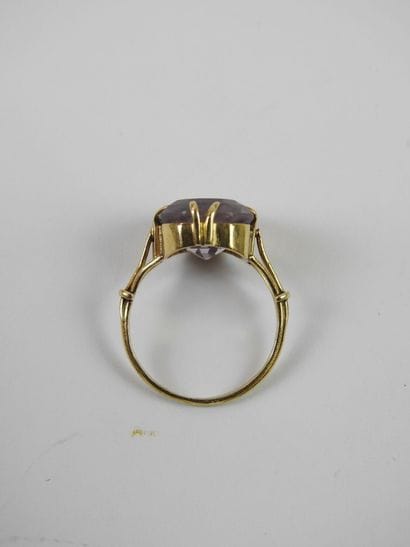 RING in gold 750 thousandths decorated with...