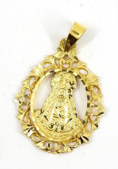 Openwork pendant in yellow gold 750 thousandths....