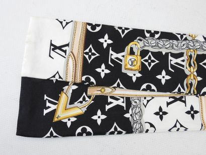 LOUIS VUITTON-PARIS: Black silk twilly. Wear...