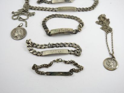LOT including bracelets, chains, pendants,...