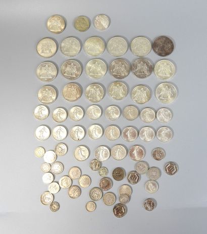 CURRENCIES : 
13 x 50 francs silver Hercules...