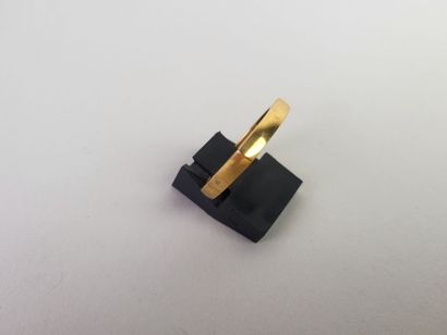 Ring in yellow gold 18K (750°/°°) of square...