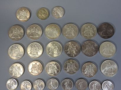 CURRENCIES : 
13 x 50 francs silver Hercules...