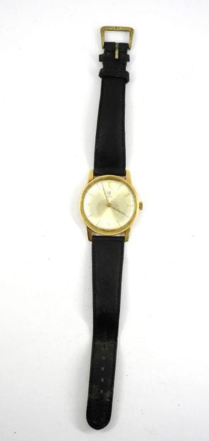 LIP watch of man case in yellow gold 750...