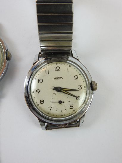 Lot of two mechanical steel watches (working)...
