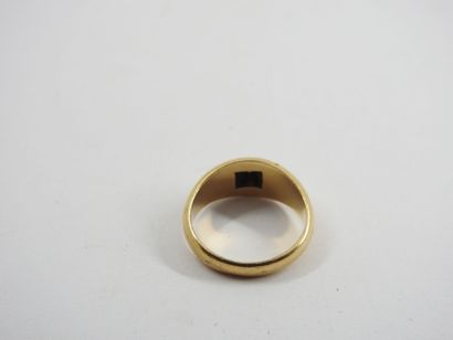 Ring in yellow gold 750 thousandths decorated...
