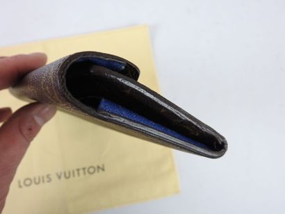 LOUIS VUITTON-PARIS: Wallet 