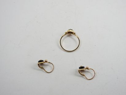 Yellow gold and jet set including a ring...