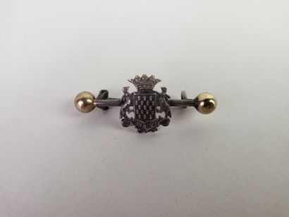 Small lot of 2 jewels including : 
- a silver...