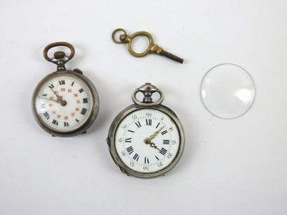 Lot of two watches including a silver gousset...