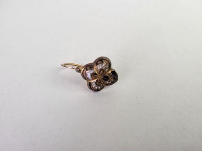 Small lot of 3 jewels in yellow gold 18K...