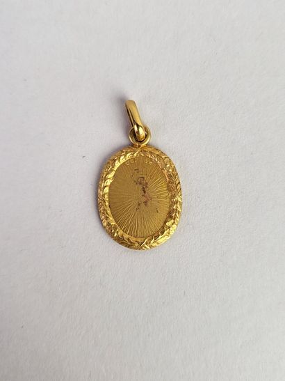 Oval medallion 