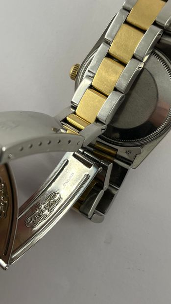 ROLEX
OYSTER PERPETUAL DATE 33mm steel and...