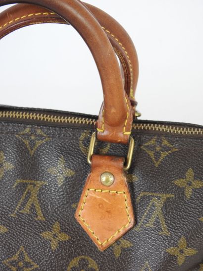LOUIS VUITTON-PARIS: Speedy handbag in monogram...