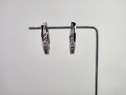 Earrings in 18K (750°/°°) white gold set...