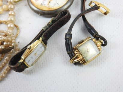 LOT OF JEWELRY FANTAISIE including lady's...