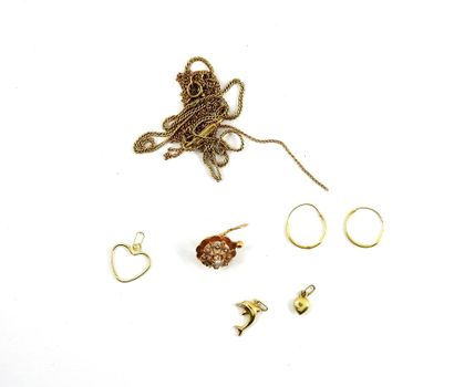LOT of small gold jewelry, including an earring...