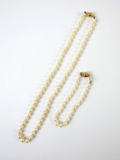 MICHEL MENDE-PARIS: Set of cultured pearls...
