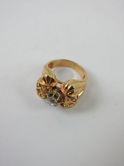 Ring in 18K yellow gold with a diamond (0.4...