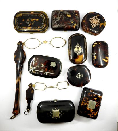 NINE CASH HOLDER or boxes in tortoise shell....