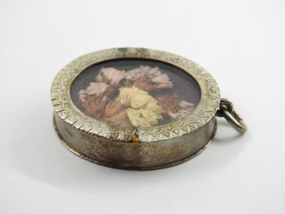 MEDAL PENDANT flower holder engraved silver...