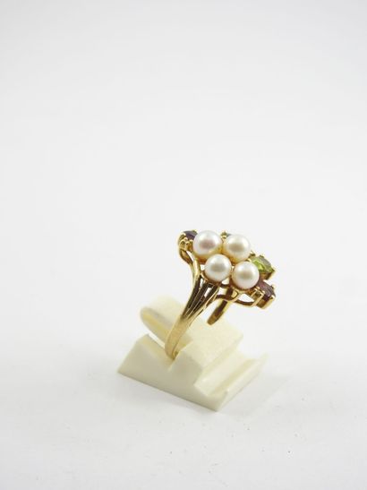 Yellow gold ring 750 thousandths decorated...