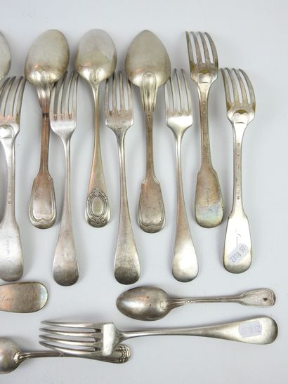 COUVERTS in silver plated metal including...