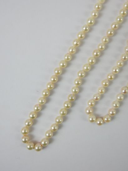 MICHEL MENDE-PARIS: Set of cultured pearls...